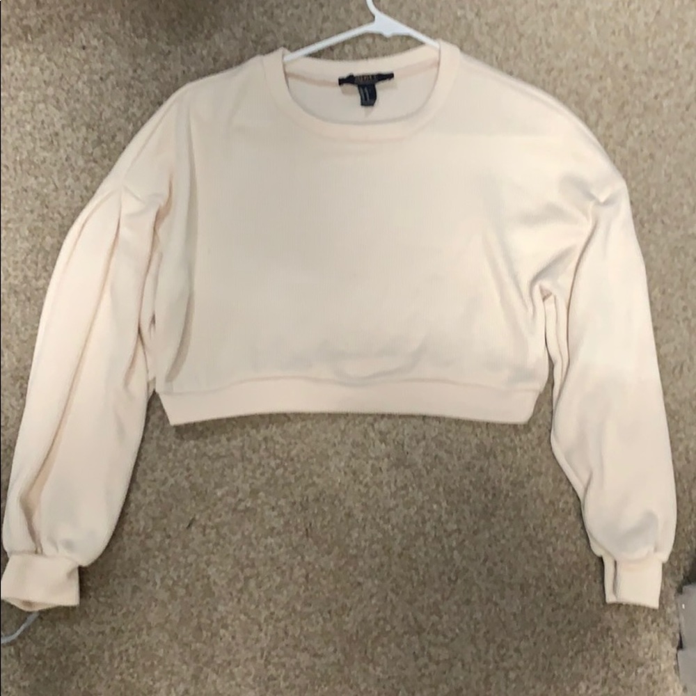 Cropped bell shape sleeve sweater